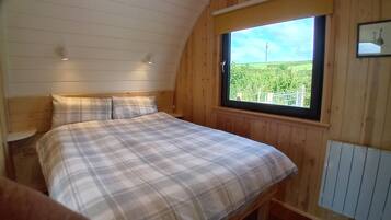 1 bedroom, travel cot, free WiFi