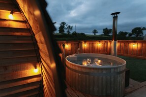 Bain à remous extérieur