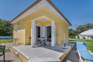 تناول الطعام بالخارج