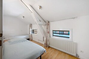 2 bedrooms, free WiFi, bed sheets