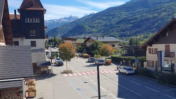 Third-party on-site parking