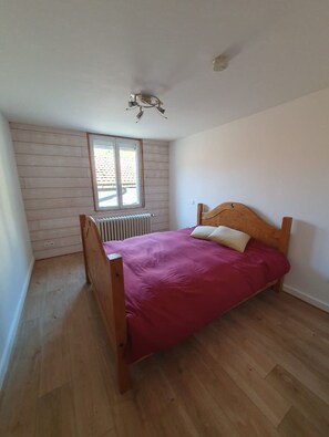 2 bedrooms, free WiFi, bed sheets - Apartment 'Aime La Plagne' with Mountain View, Balcony and Wi-Fi (Aime-la-Plagne)