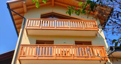 Zimmer 2 – Nene Lalla mit Terrasse und gemeinsamem Garten