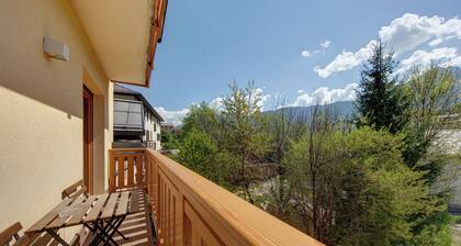 Room '4- Nene Maria' with Shared Terrace, Private Garden and Wi-Fi