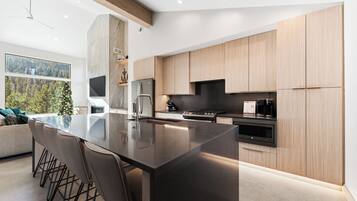 Villa (4 Bedrooms) | Exterior