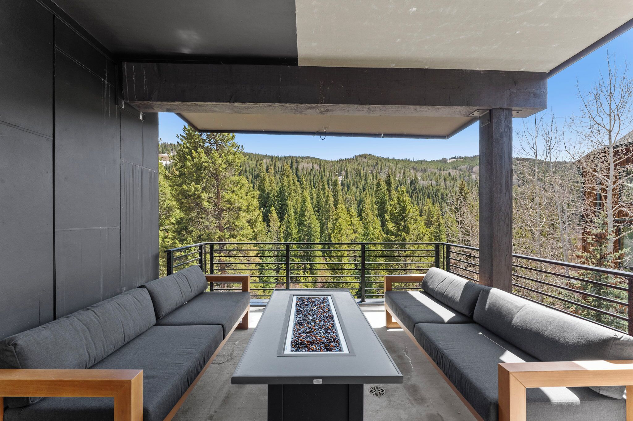 Studio (4 Bedrooms) | Property amenity