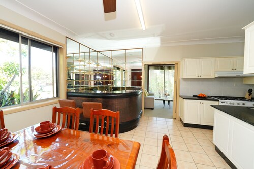 Charming Family Home with Swimming Pool in a Convenient Location