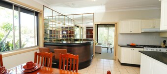 Charming Family Home with Swimming Pool in a Convenient Location