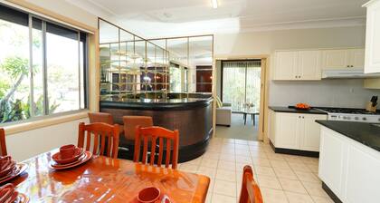 Charming Family Home with Swimming Pool in a Convenient Location