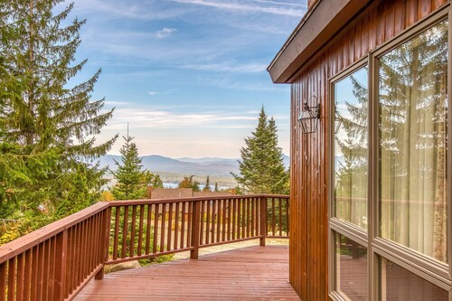 Saddleback - Rock Pond Condo 11 - pet friendly, ski in/out!