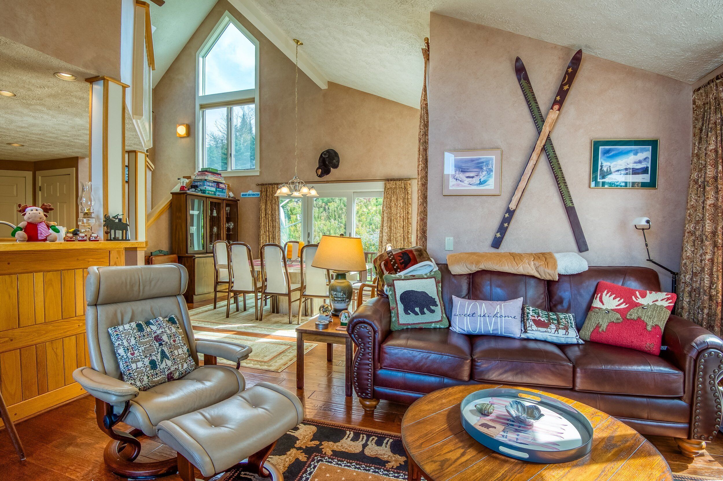 Smart TV, fireplace, DVD player, books