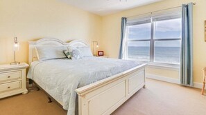 2 bedrooms, free WiFi, bed sheets - Oceanfront 2BR Condo w/King, Bunks & Stunning View (New Smyrna Beach)