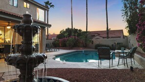 A heated pool - Hummingbird Hideaway House with Private Pool in North Scottsdale (Scottsdale)