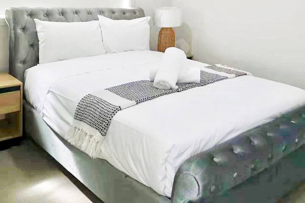 5 chambres, fer et planche à repasser, Wi-Fi, literie fournie