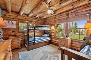 4 chambres, bureau, fer et planche à repasser, Wi-Fi gratuit