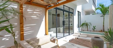 Villa, 1 Bedroom, Pool View | Living area