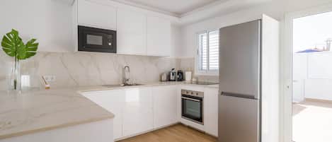 Fridge, microwave, oven, dishwasher