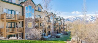 3-bedroom condo in fabulous Eden, skiing, biking, hiking, and water sports
