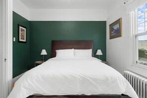 4 soverom, strykejern/-brett, wi-fi (inkludert) og sengetøy