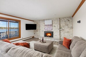 Smart-TV, peis, fotballspill og bøker