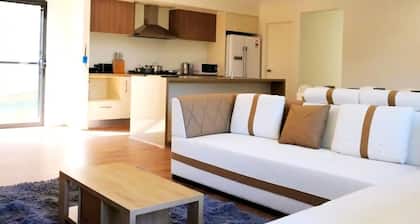 Kellyville Spacious Modern House | Park&Lake