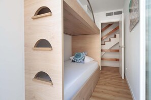 3 chambres, fer et planche Ă repasser, accĂšs Internet, draps fournis