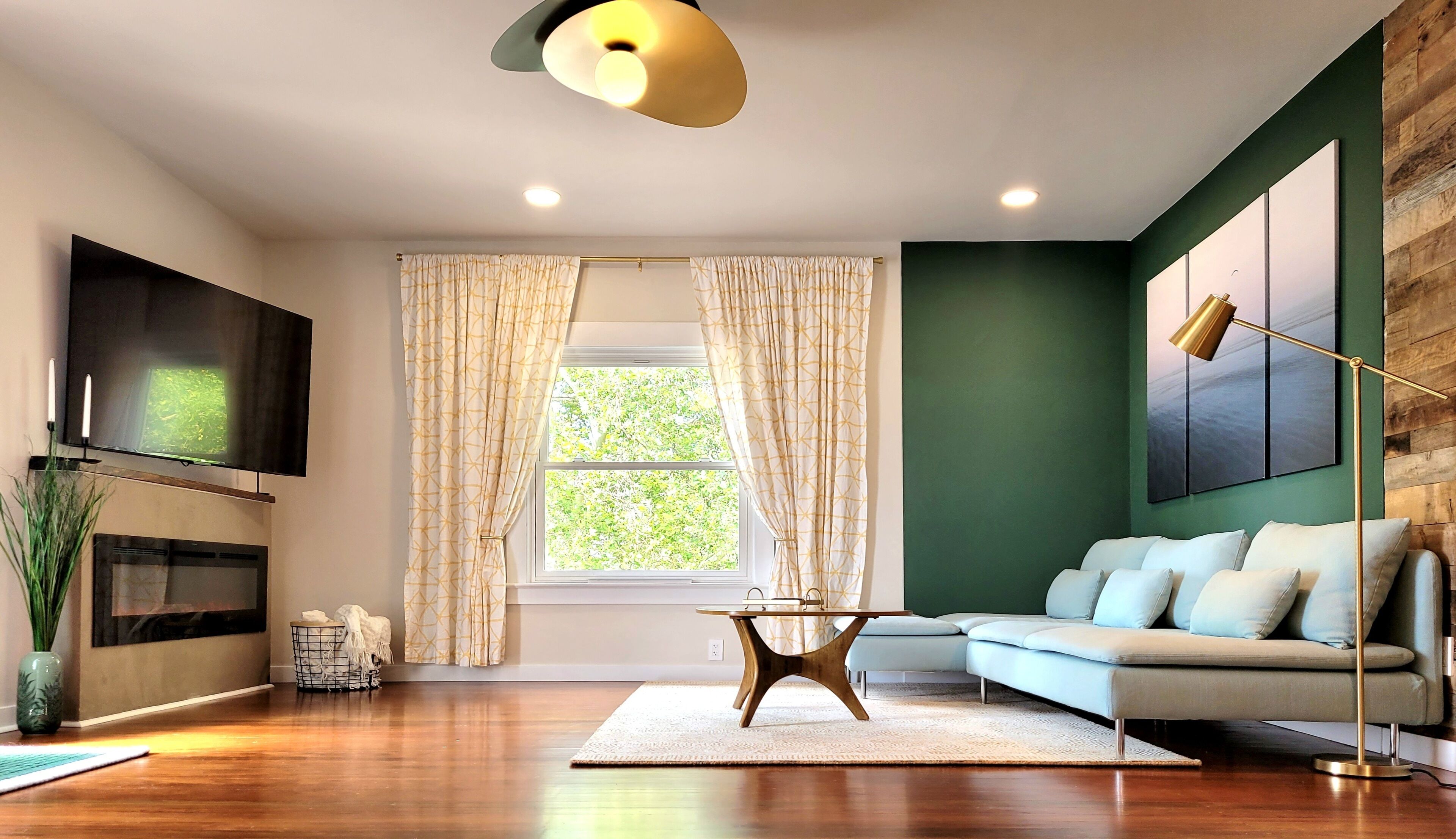 智能电视、壁炉