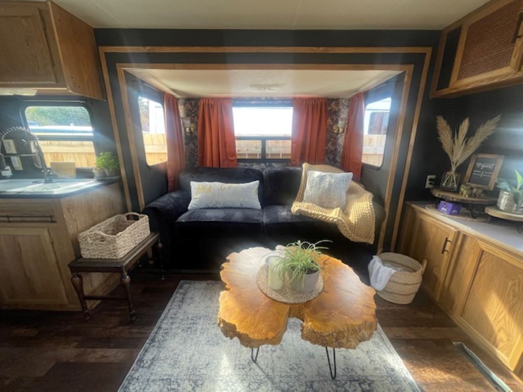"Wanderer's Nest  Boho Camper Retreat With Peaceful Vibes" - Washington