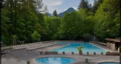 "Wanderer's Nest – Boho Camper Retreat with Peaceful Vibes"