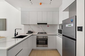 Fridge, microwave, oven, stovetop