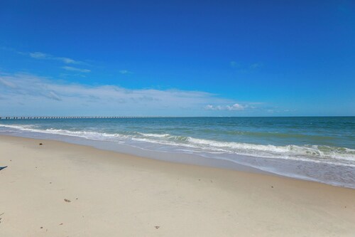 Sojourn's Sea Views with Balcony Sleeps 6