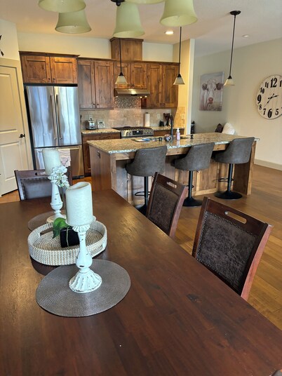 Charming 3-bedroom house with WiFi, AC in peaceful Battle Ground