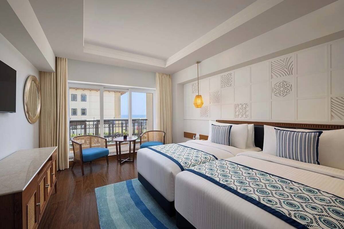 Egyptian cotton sheets, premium bedding, minibar, soundproofing