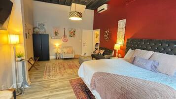 1 bedroom, iron/ironing board, WiFi, bed sheets