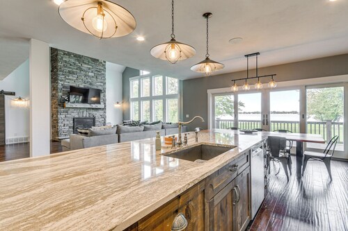 Steps From Oneida Lake: Spacious Gem w/ Game Room!