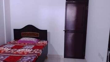 Single Room | Free WiFi