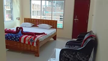 Deluxe Double Room, Balcony, Sea View | Laptop workspace, free WiFi