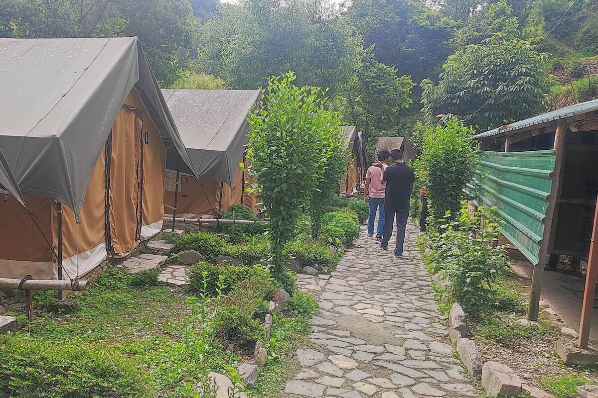 Basic Tent, 1 Katil Kelamin (Double), Haiwan Kesayangan Dibenarkan, Valley View | 1 bilik tidur, busa memori, ruang kerja komputer riba, cadar katil