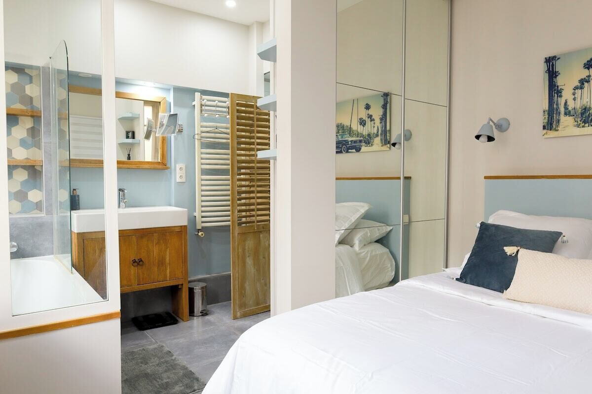 2 chambres, fer et planche à repasser, Wi-Fi gratuit, draps fournis