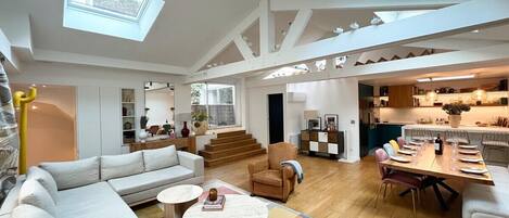 Fernseher, Stereoanlage