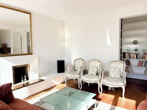Interior - Spacious | in the Heart of the Marais | 4 people (Paris)