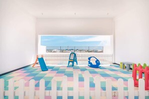 Unclassified image, 3 of 28, button