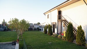 Exterior - Casa Dumitrescu (Navodari)