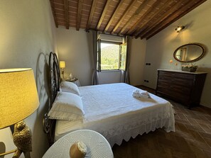 3 室のベッドルーム、アイロン / アイロン台、旅行用ベビーベッド、WiFi (無料)