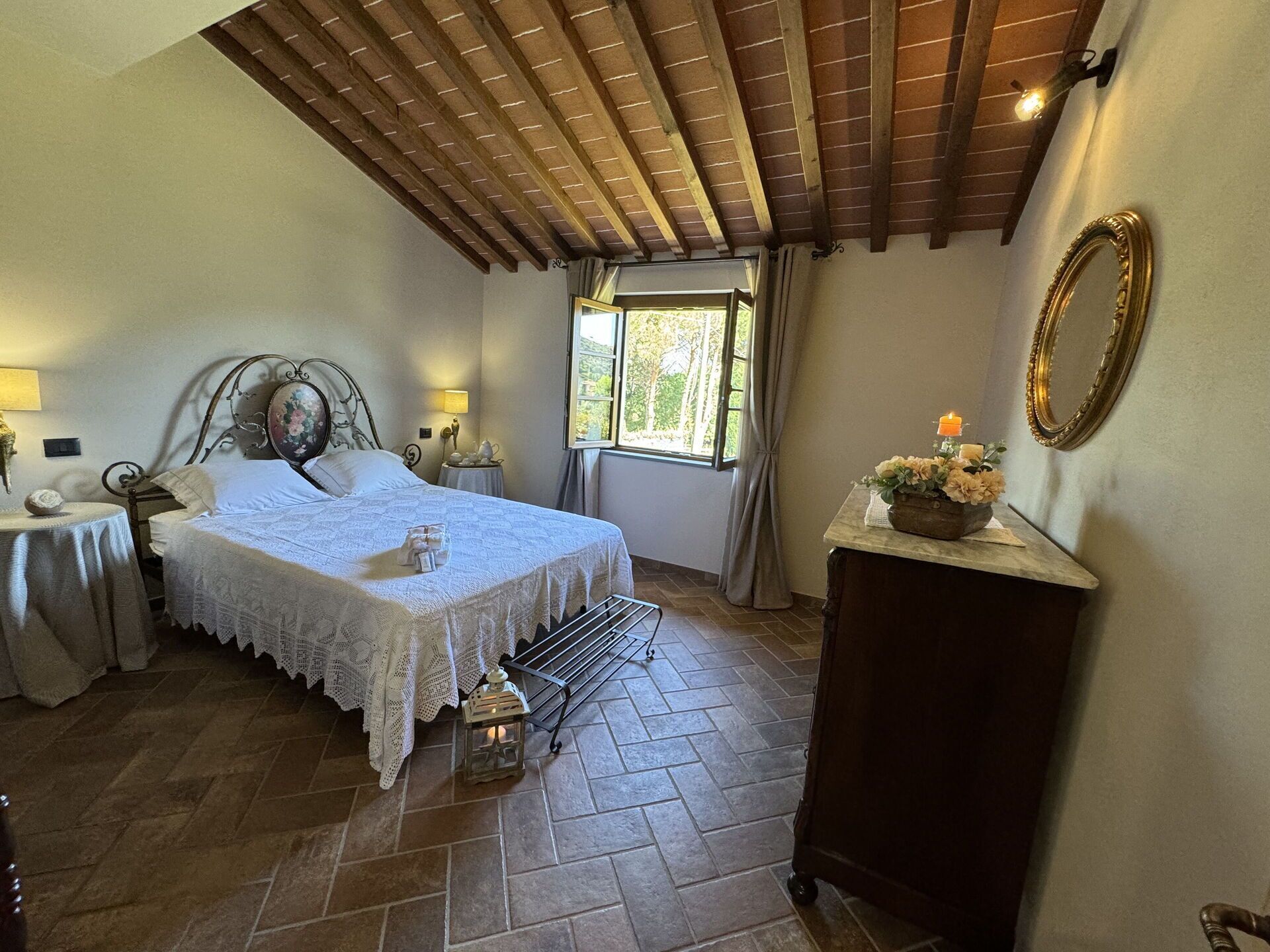 3 bedrooms, iron/ironing board, travel crib, free WiFi