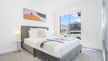 5 habitaciones, tabla de planchar con plancha y wifi gratis