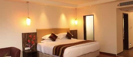 Suite | Escritorio y espacio para trabajar con un portátil