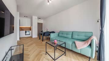 Apartament (4) | Wohnbereich | Flachbildfernseher