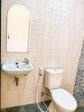 Quarto casal luxo | Banheiro | Chuveiro, produtos de toalete grátis, toalhas de banho 