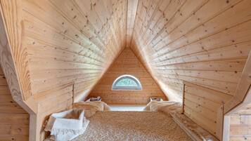 2 soverom, strykejern/-brett, wi-fi (inkludert) og sengetøy